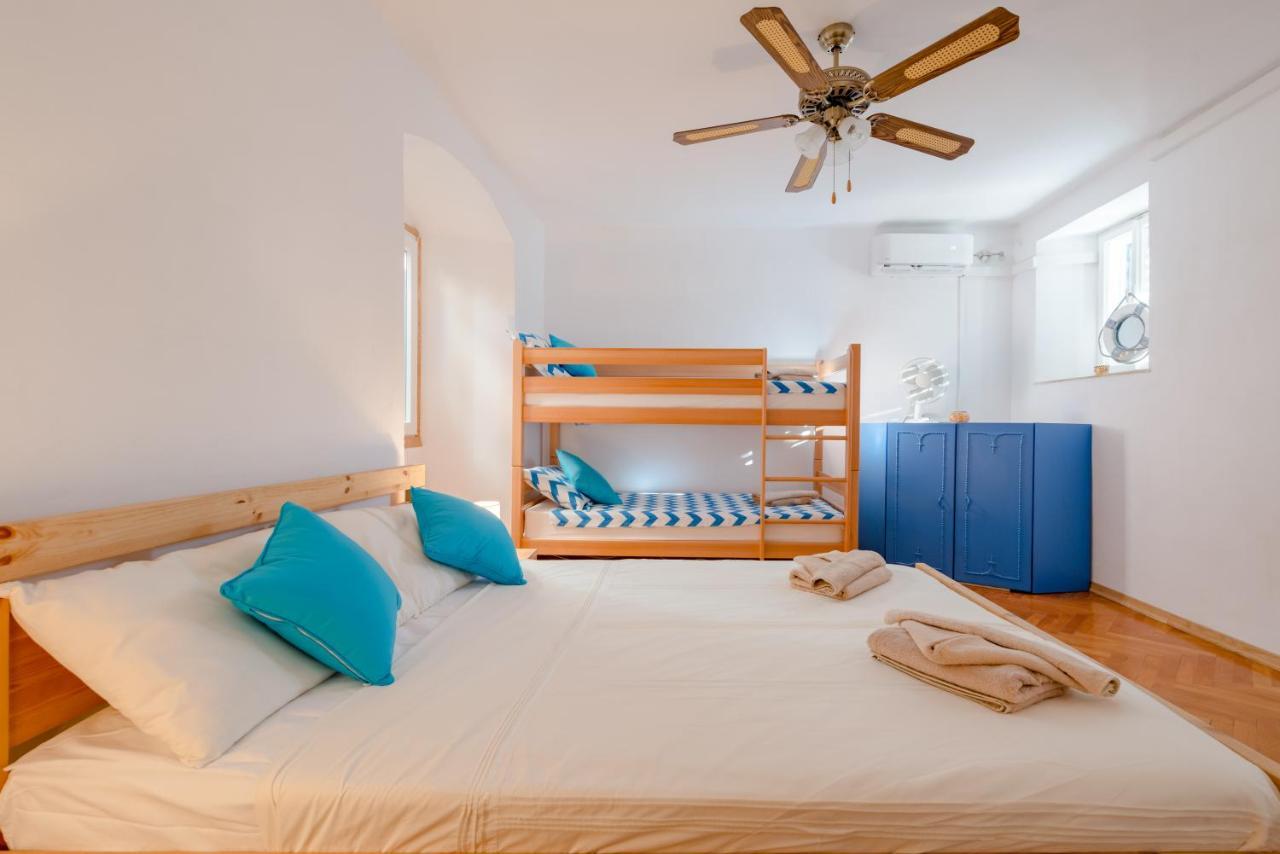 Lct Alberti Palace Apartment Split Exterior photo